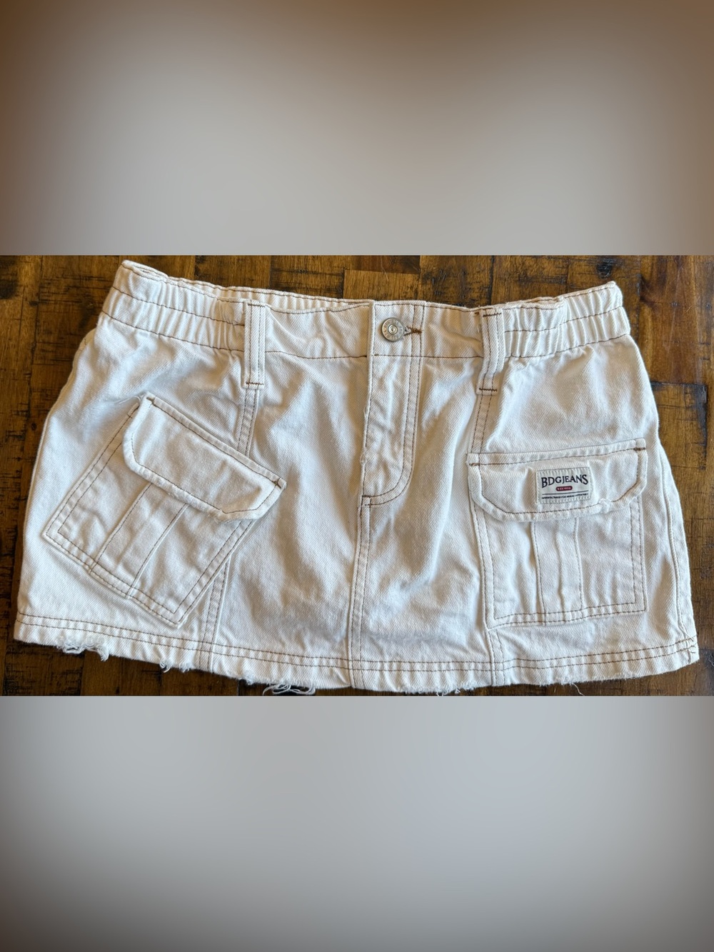BDG Urban Outfitters Cream Denim Button‑Front Pocket Mini Skirt – Size L
